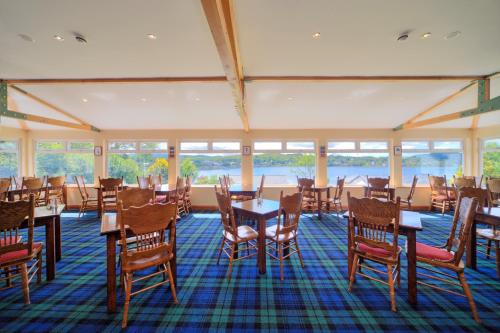 Lochnell Arms Hotel - image 2