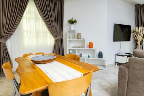 Hidden Gem in Tema 25 in Dawhenya