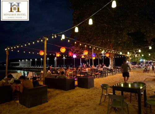 Restoran, M'pai Bay Hotel in Koh Rong Sanloem