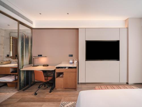 room detail thumbnail 1