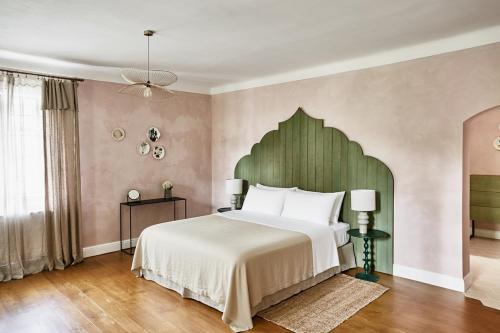 Large Double or Twin Room