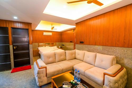 Lakshmi Residency Chottanikkara in Manakunnam