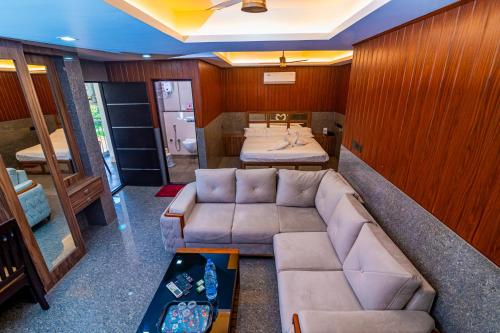 Lakshmi Residency Chottanikkara in Manakunnam