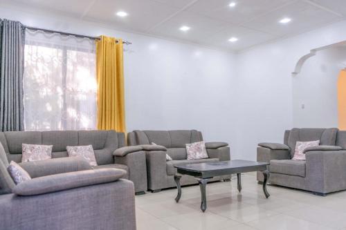 ECO-LUXURY 4 bedroom House Near Bofa Beach in Kilifi