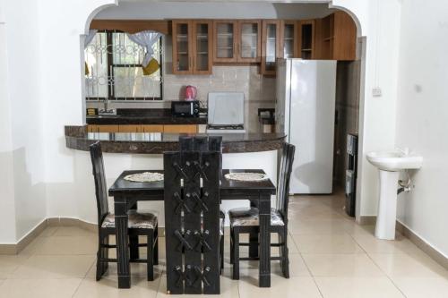 ECO-LUXURY 4 bedroom House Near Bofa Beach in Kilifi