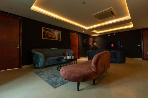 Gold Crest Mall And Residency with Access To Al Fateh - DHA Lahore - image 4