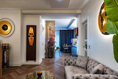 SOFIA Ultra Suite Collection, Rome
