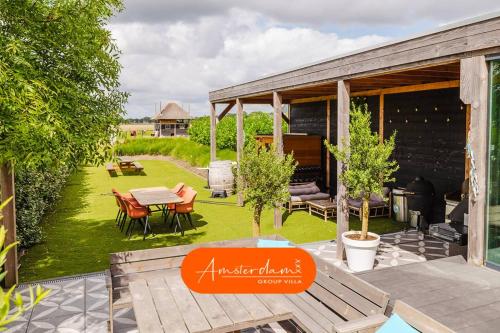 Amsterdam Group Villa 20 plus beds 4 - 5 bedrooms in Zwanenburg
