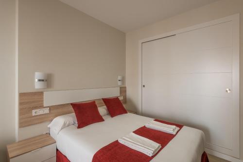 Apartamentos Pinar Málaga Centro - Álvarez - image 4