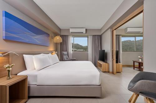 Mercure Phuket Patong Journeyhub in Patong