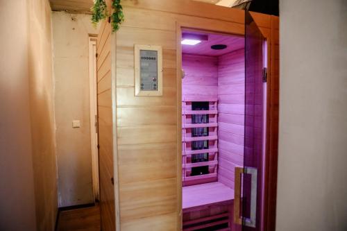 Sauna, Sfeervol vakantiehuis met sauna omgeving Breda - VP100 in Hoeven (North-Brabant)