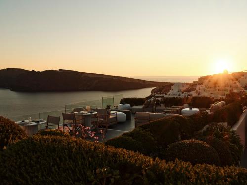 Canaves Oia Sunday Suites - image 13