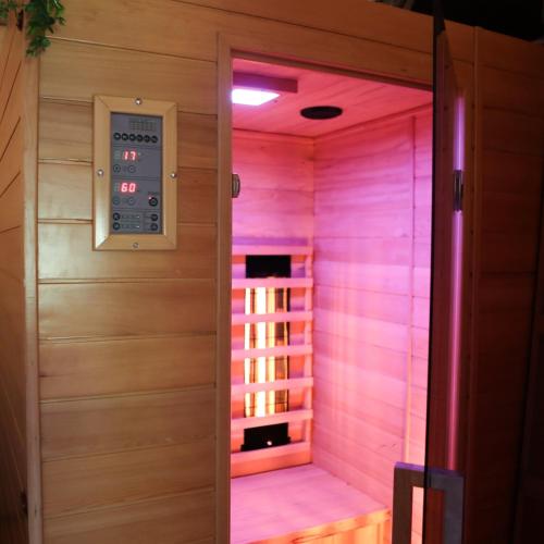 Sauna, Sfeervol vakantiehuis met sauna omgeving Breda - VP100 in Hoeven (North-Brabant)
