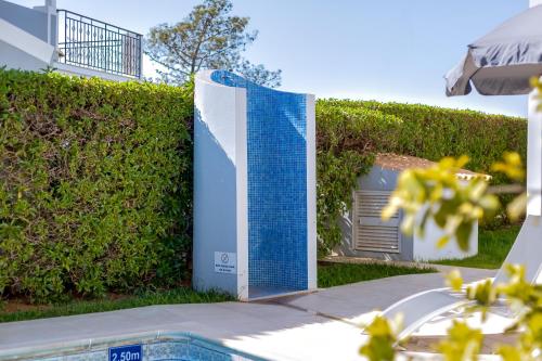 Swimming pool, Casa Nuria com 4 quartos, piscina e churrasco em Vale do Lobo in Vale Verde