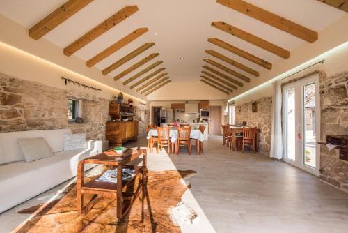 Koplietošanas atpūtas telpa ar TV, Villa Didova kuca ZadarVillas in Otrić