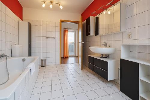 Bathroom, Moritz Apartments - Dosborn 7 in Kleinbartloff