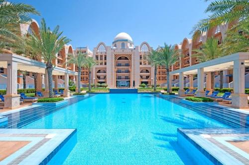 Sunset Beach Escape at Palm Jumeirah 348 by The Rosewood Vacation Homes Rental LLC in The Palm Jumeira