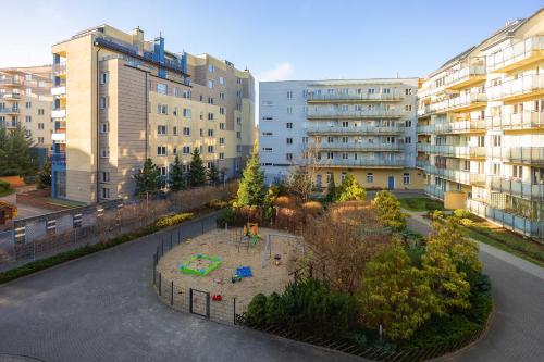 Family Apartment with Balcony and Remote Work in Warsaw by Noclegi Renters - image 3