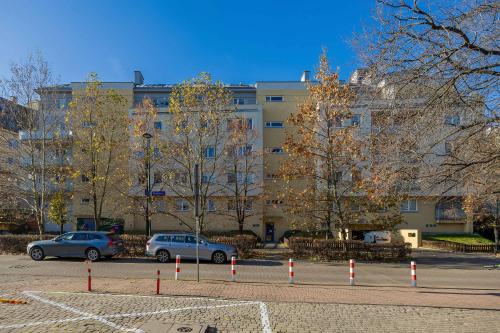 Family Apartment with Balcony and Remote Work in Warsaw by Noclegi Renters - image 5
