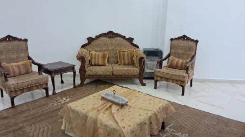 فيلا سالم عبدالرحمن الأشــــــقــــر ابو حمزه Villa Salem Alashqar in Al Jizah