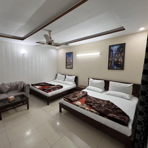 The Mall Luxury Guest House - Islamabad