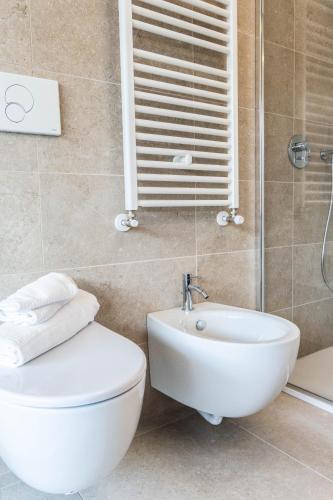 Waterfront Suite by Wonderful Italy - image 4