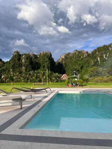 วันทน่า พูลวิลล่า เนินมะปราง in Ban Mung