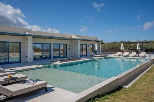 Olive Hill Villa, By Hellocrete gîte à louer Sklopianá