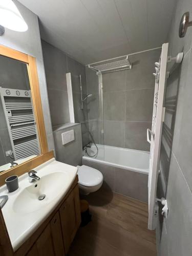 Bathroom, Appartement pied pistes a Val thorens near La Cabane