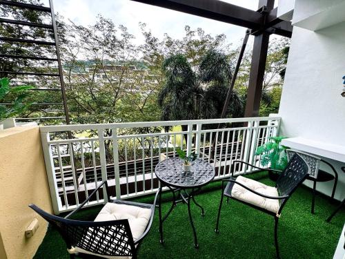 Facilities, Elegant 2BR with Lagoon View in Catandaan