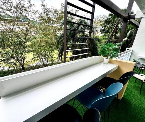 Facilities, Elegant 2BR with Lagoon View in Catandaan