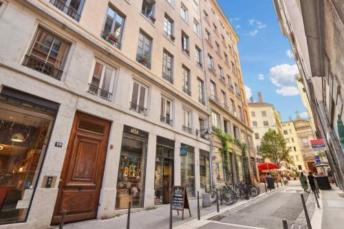 Exterior view, "Casa Nova" Superbe appartement en plein coeur de Lyon 1er in Other