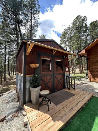 Quaint Rustic Cabin Surrounded by Nature in Black Forest, Colorado – khách sạn tại Black Forest
