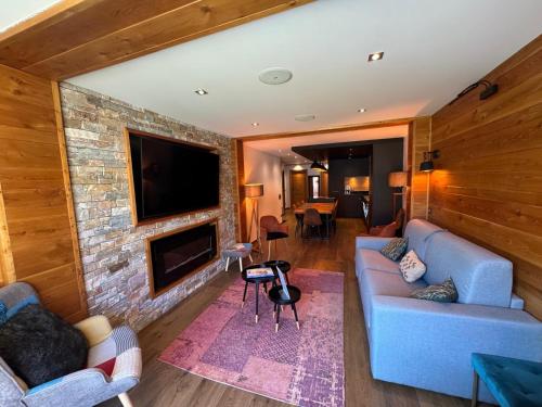 Two-Bedroom Deluxe Apartment