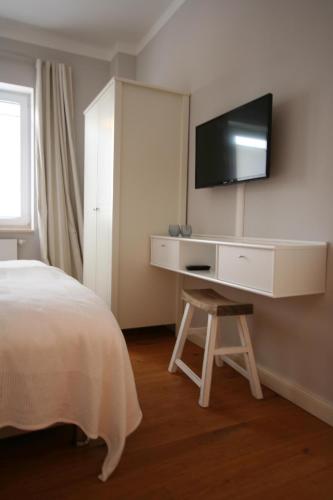 Facilities, Am Meer in Orth