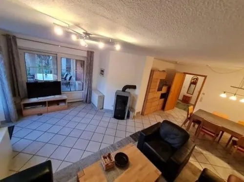 Bunte Kuh in Petersdorf auf Fehmarn, Deutschland
