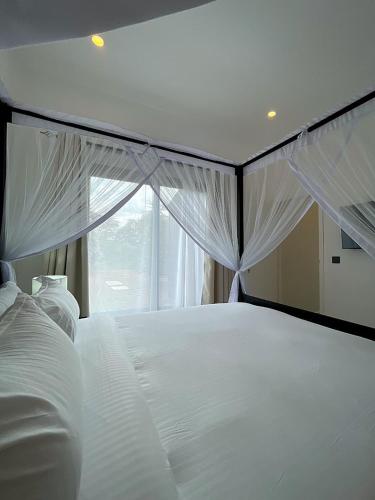 Weaver 1 in 나쿠루