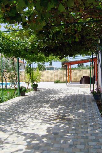 Family-friendly apartments with swimming pool Biograd na Moru Biograd - 8370 - image 4