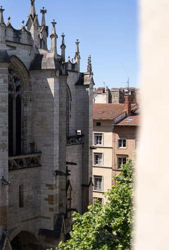 Exterior view, " Saint Georges Suite " en hypercentre avec vue panoramique sur Fourviere in Lyon