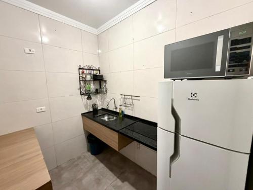 瓜鲁雅 Marmeu Pitangueiras 3星级 民宿 泳池