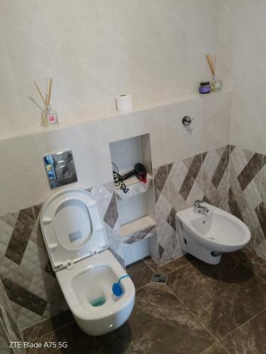 Baño, Luxe 1 Monte Carlo Suite in Obzor