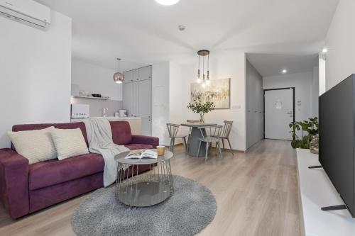 Stylish Urban apartment-Garden&Parking&AC, Bratislava