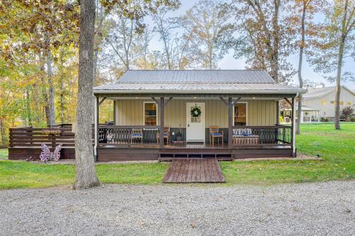 Walk to Marina & Beach: Charming Home in Hardin