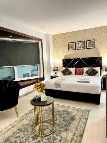 Penta Square Signature Hotel Apartments - DHA Phase 5 Lahore - image 2