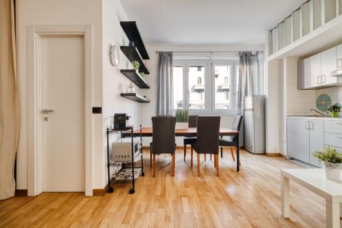 Hostmate - Milano - Lunigiana - Stazione Centrale