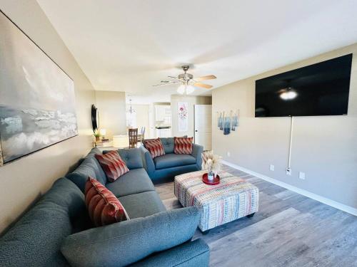 Eastgate 18B beautiful townhouse – khách sạn tại Avalon Terrace
