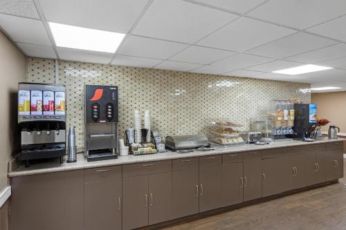 Best Western Jamaica Inn - image 8