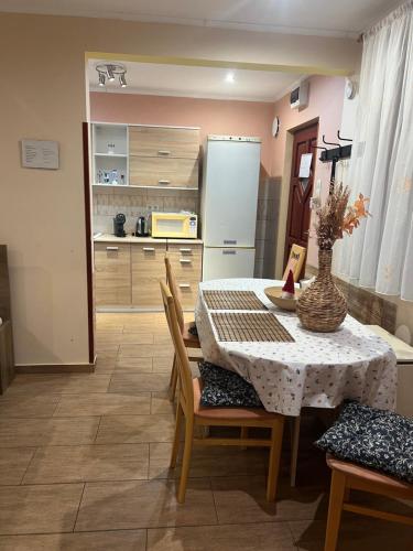 Green Lake Budapest Airport Apartments 5