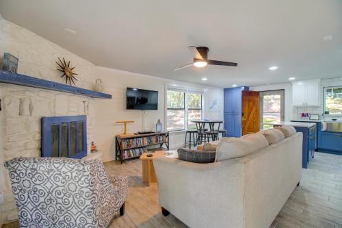 Game Room, Dock & Hot Tub: Grand Lake Getaway in Monkey Island (OK)