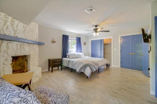 Game Room, Dock & Hot Tub: Grand Lake Getaway in Monkey Island (OK)